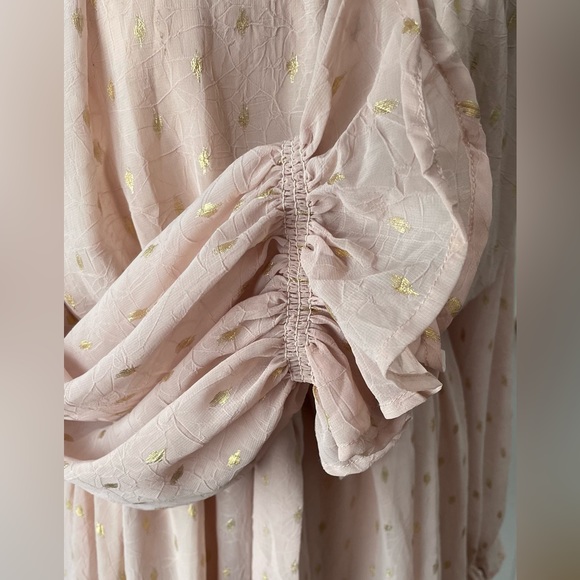 She + Sky Blush & Gold Long sleeve Dress Size S - Picture 8 of 11
